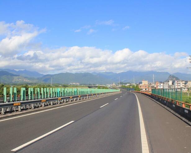 贵州清织高速公路